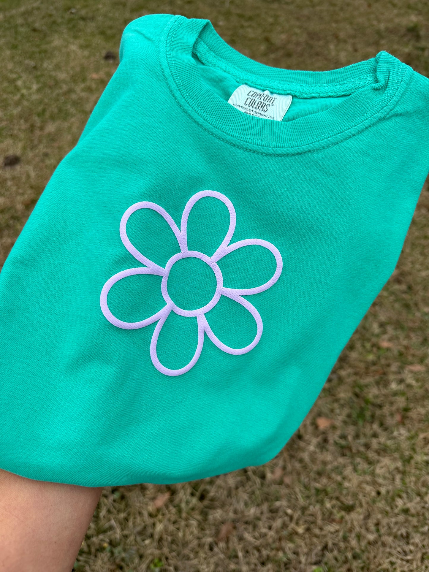 Puff Daisy tee