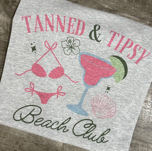 Beach club tee