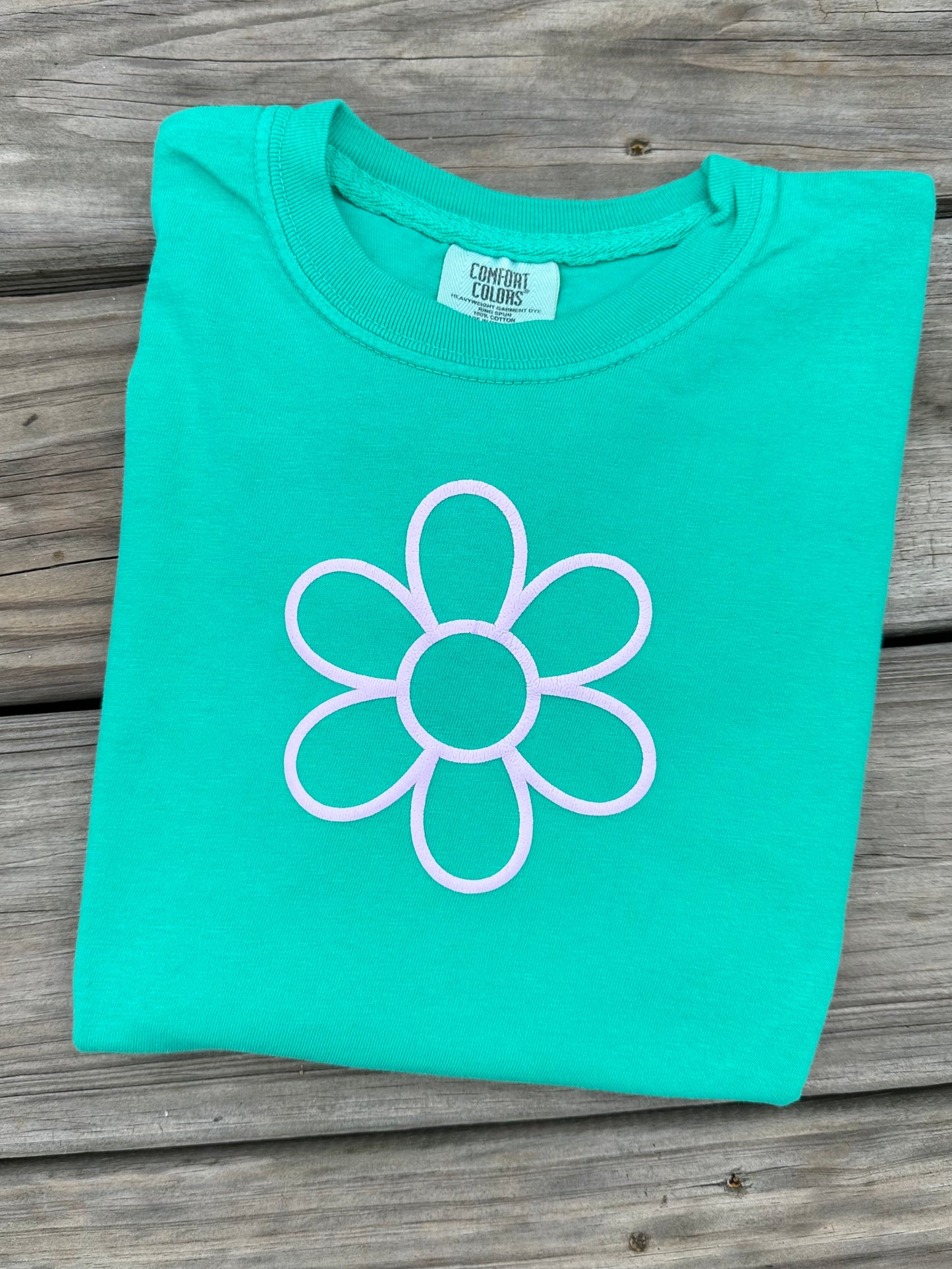 Puff Daisy tee