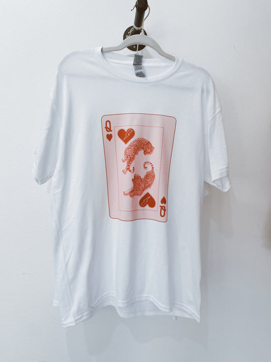 Queen of hearts tee